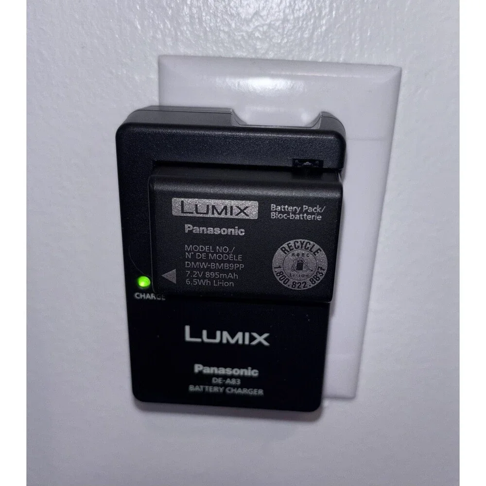 Panasonic Lumix DMC-FZ70 Digital Camera 16.1MP 60x Opt Zoom HD Video